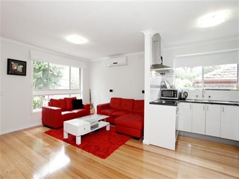 1/10 Clematis Avenue, Ferntree Gully VIC 3156