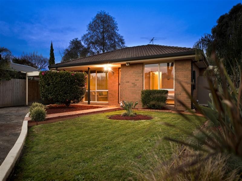 74 Lakesfield Drive, Lysterfield VIC 3156