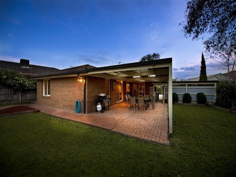 74 Lakesfield Drive, Lysterfield VIC 3156