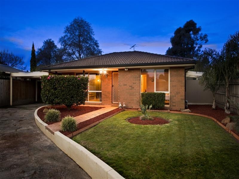 74 Lakesfield Drive, Lysterfield VIC 3156