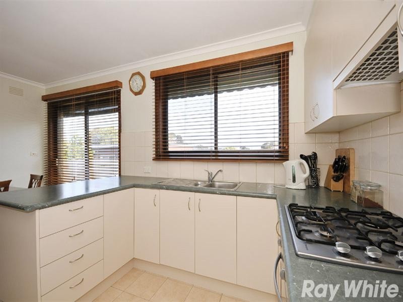 19 Latona Avenue, Knoxfield VIC 3180