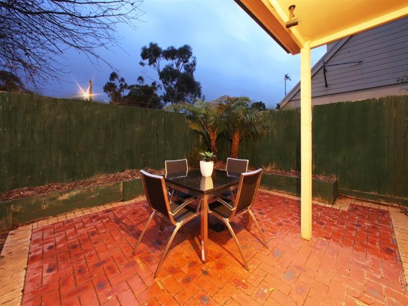 8 Manna Court, Ferntree Gully VIC 3156