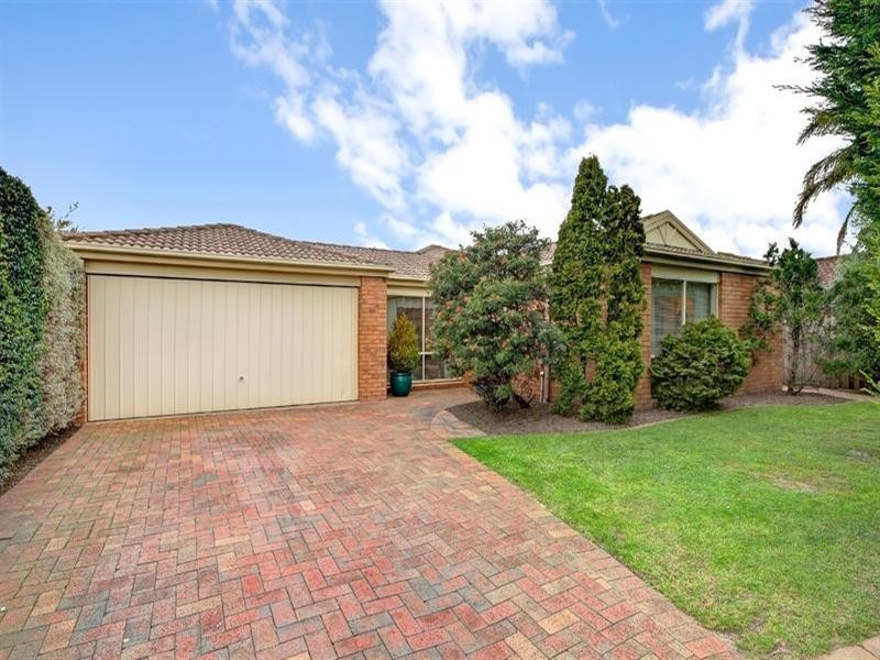 13 Taldra Drive, Ferntree Gully VIC 3156