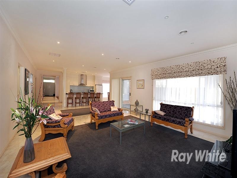 66 Langhorne Crescent, Rowville VIC 3178