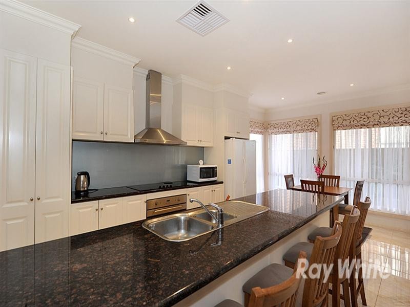 66 Langhorne Crescent, Rowville VIC 3178