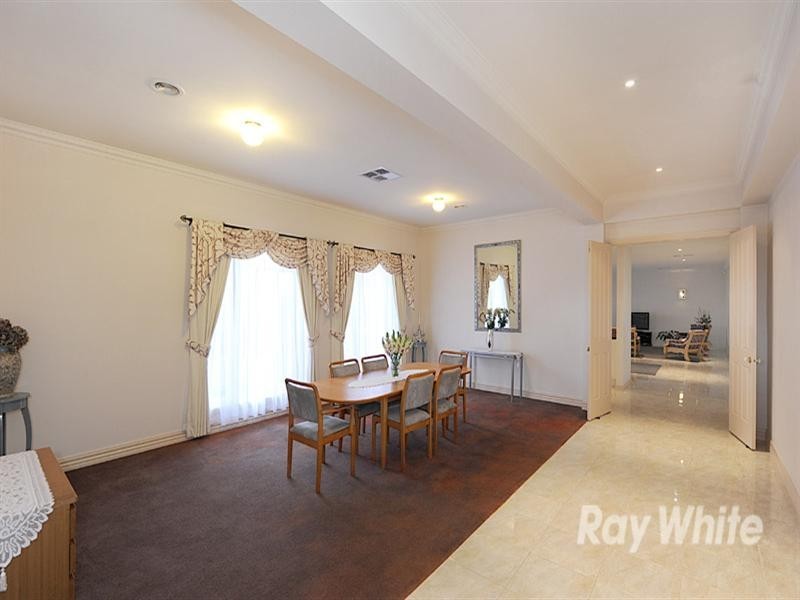 66 Langhorne Crescent, Rowville VIC 3178