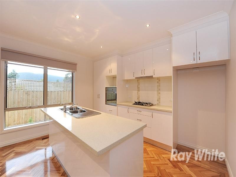 2/3 Pine Crescent, Boronia VIC 3155