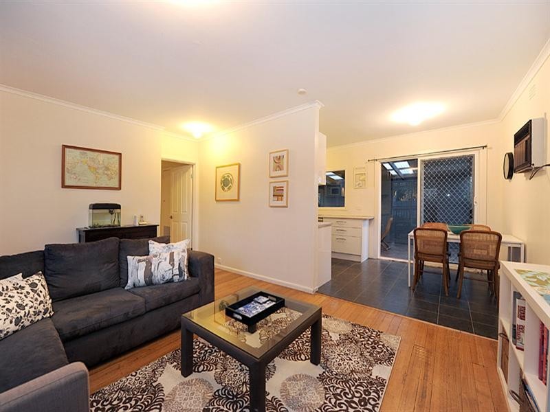 1/4 Kent Street, Knoxfield VIC 3180