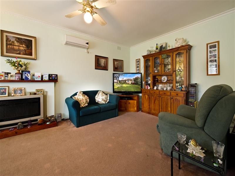 99 Kathryn Road, Knoxfield VIC 3180