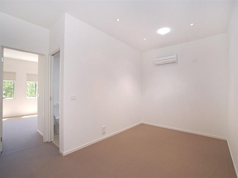 61 Lambeth Street, Kensington VIC 3031