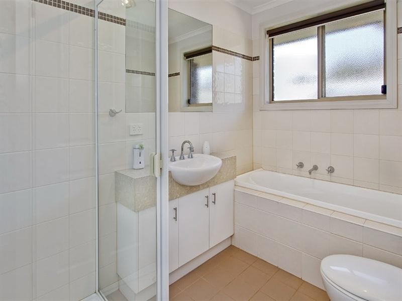 15 Second Avenue, Rowville VIC 3178