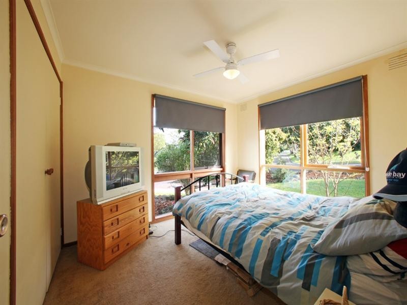 31 Lumeah Crescent, Ferntree Gully VIC 3156