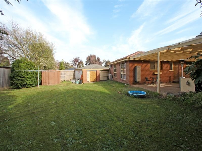 31 Lumeah Crescent, Ferntree Gully VIC 3156