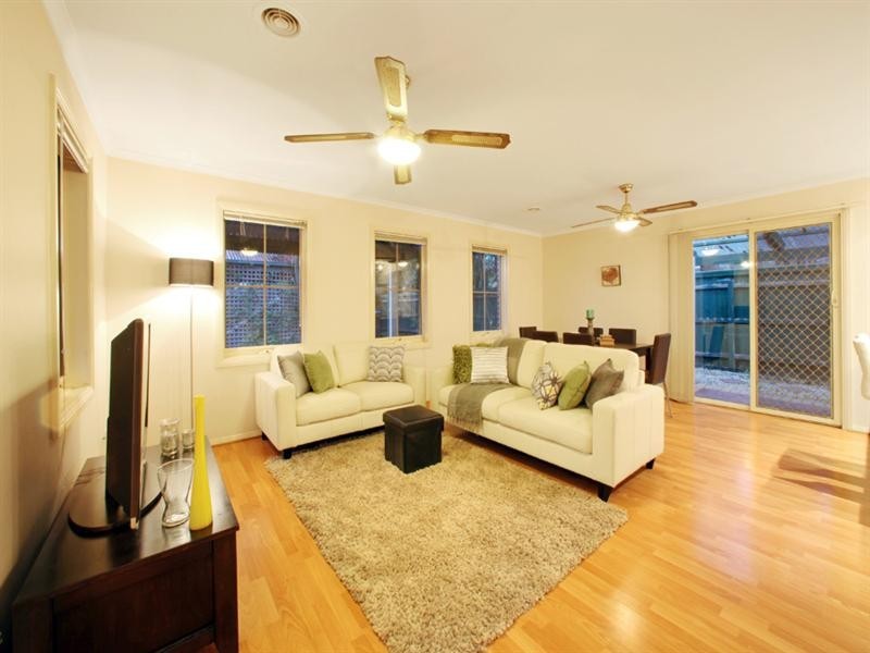 8 Manna Court, Ferntree Gully VIC 3156