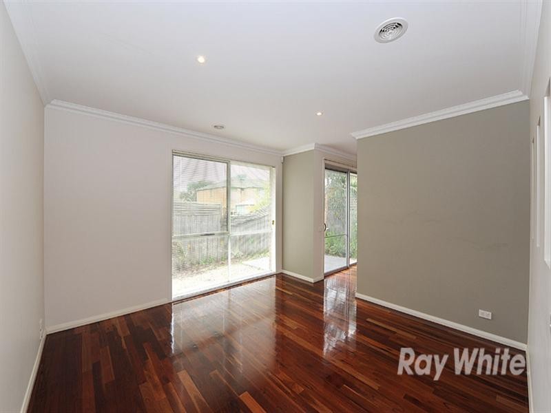 4/1399 High Street Road, Wantirna South VIC 3152