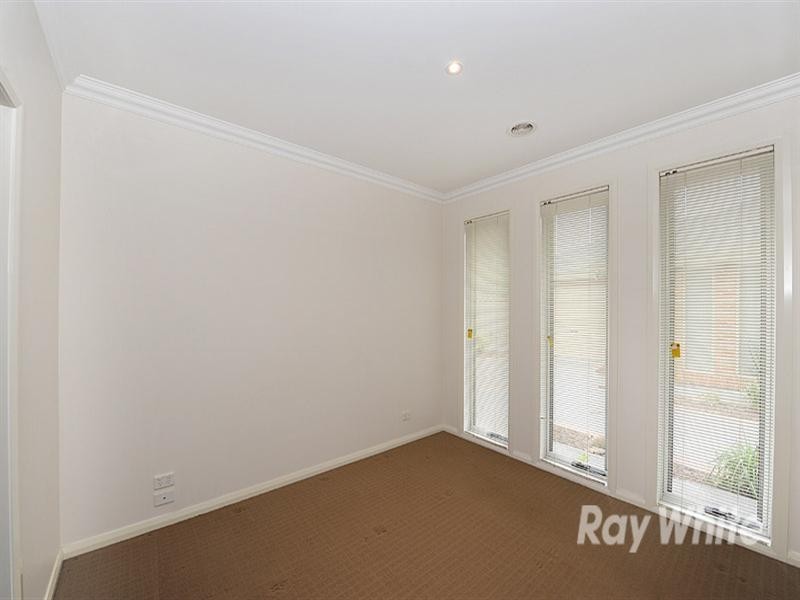 4/1399 High Street Road, Wantirna South VIC 3152