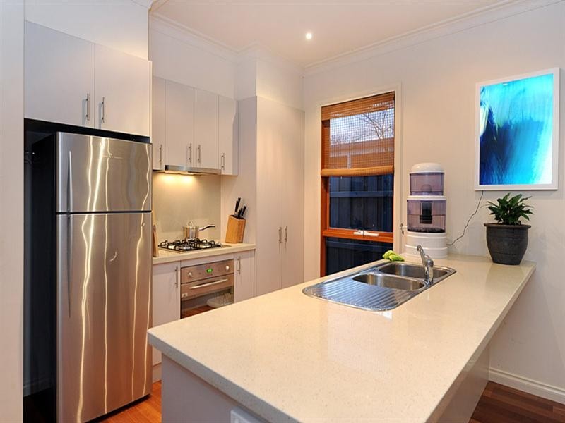 2/85 Orange Grove, Bayswater VIC 3153