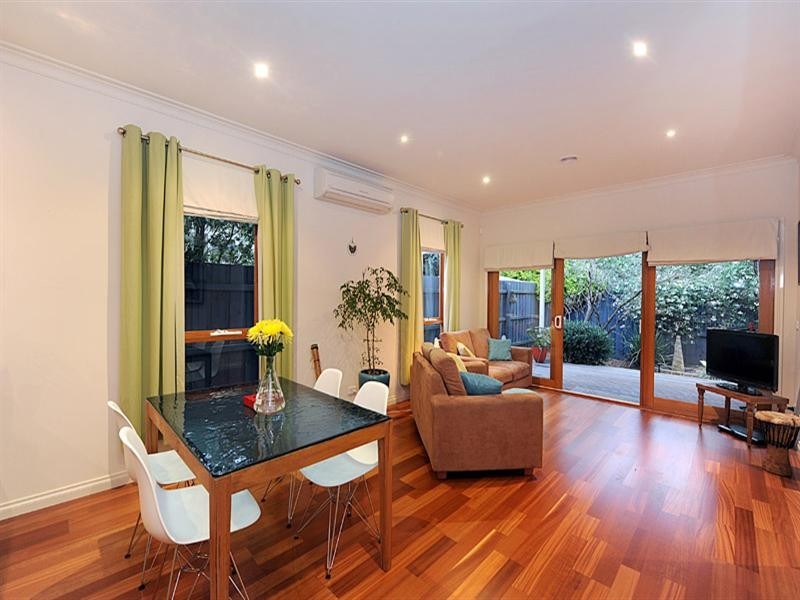 2/85 Orange Grove, Bayswater VIC 3153