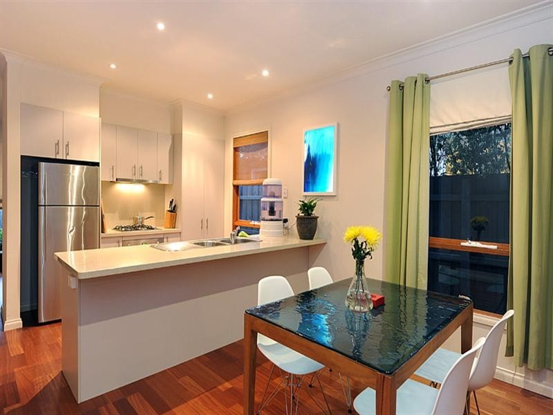 2/85 Orange Grove, Bayswater VIC 3153