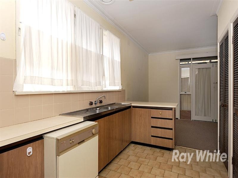 15 Kathryn Road, Knoxfield VIC 3180