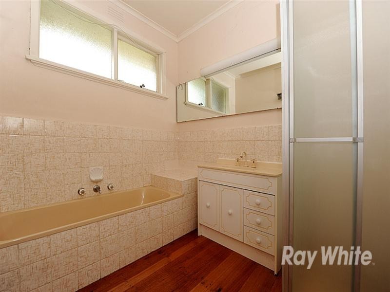 15 Kathryn Road, Knoxfield VIC 3180