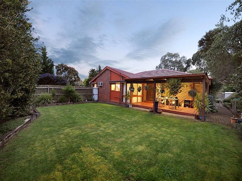 1 Cornelius Drive, Wantirna South VIC 3152