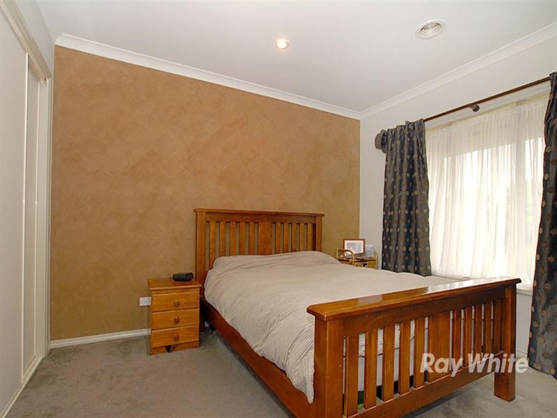 1/39 Cinerea Avenue, Ferntree Gully VIC 3156