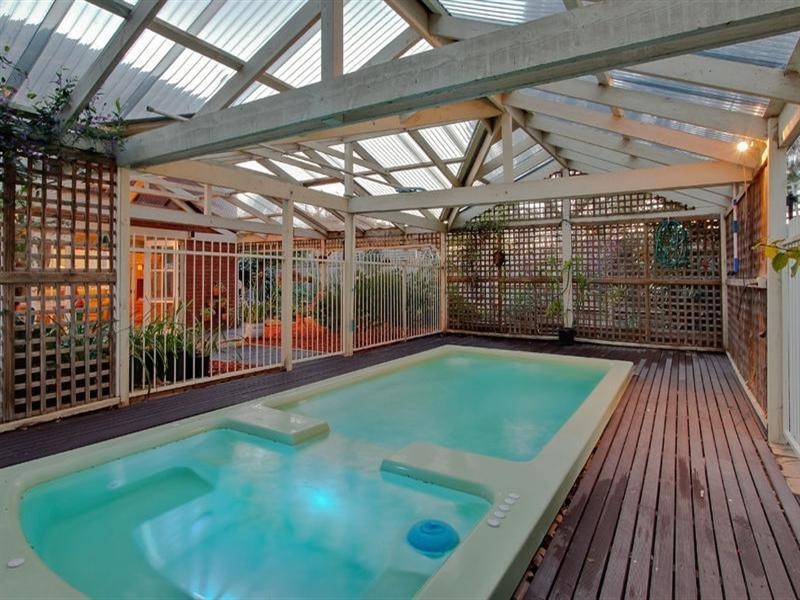 6 Cascam Court, Rowville VIC 3178