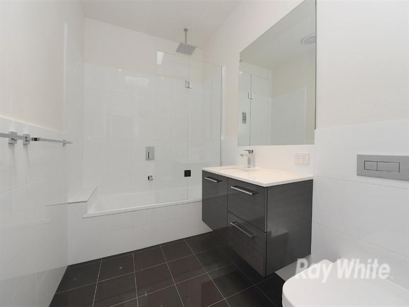 2/47 Rooks Road, Mitcham VIC 3132