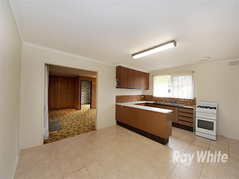 4 Phillip Road, Knoxfield VIC 3180
