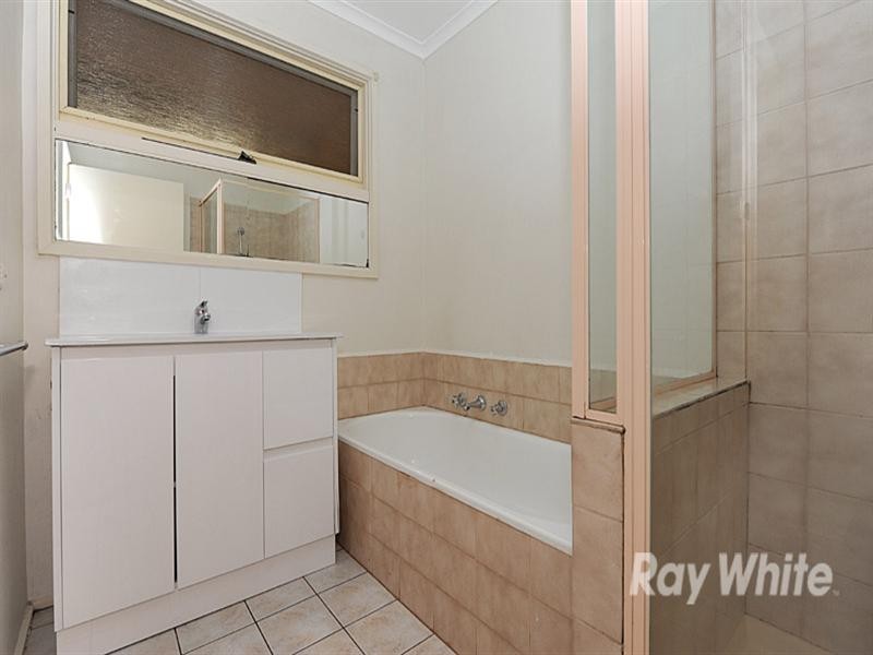 4 Phillip Road, Knoxfield VIC 3180