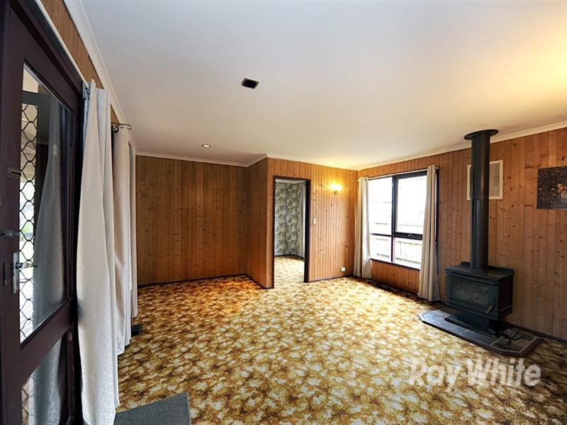 4 Phillip Road, Knoxfield VIC 3180