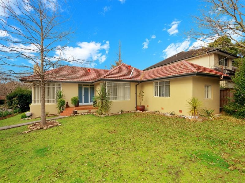 27 Cowan Road, St Ives NSW 2075