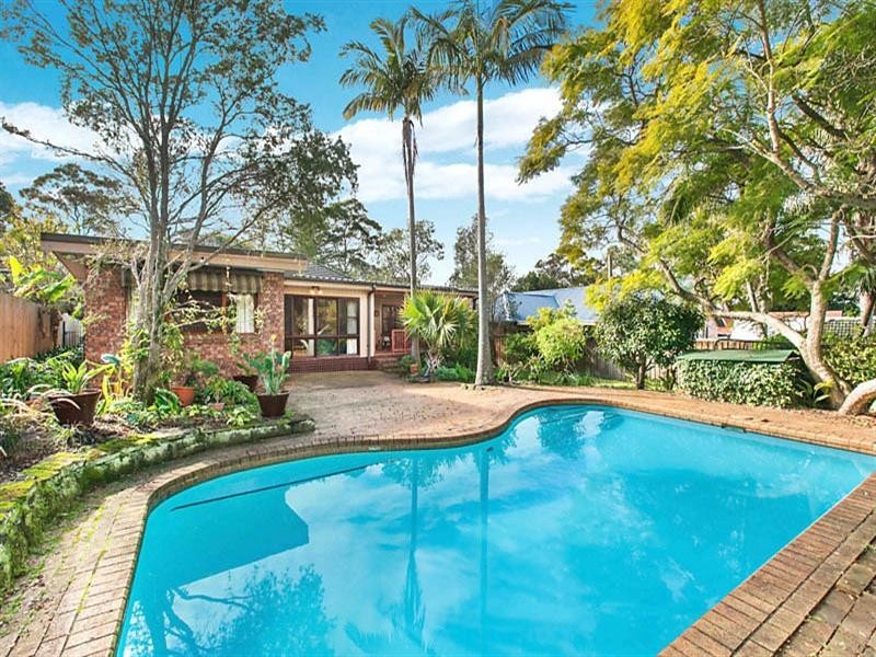 11 Tamboon Avenue, Turramurra NSW 2074