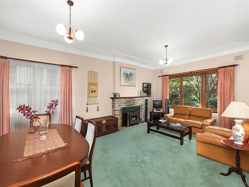 11 Tamboon Avenue, Turramurra NSW 2074