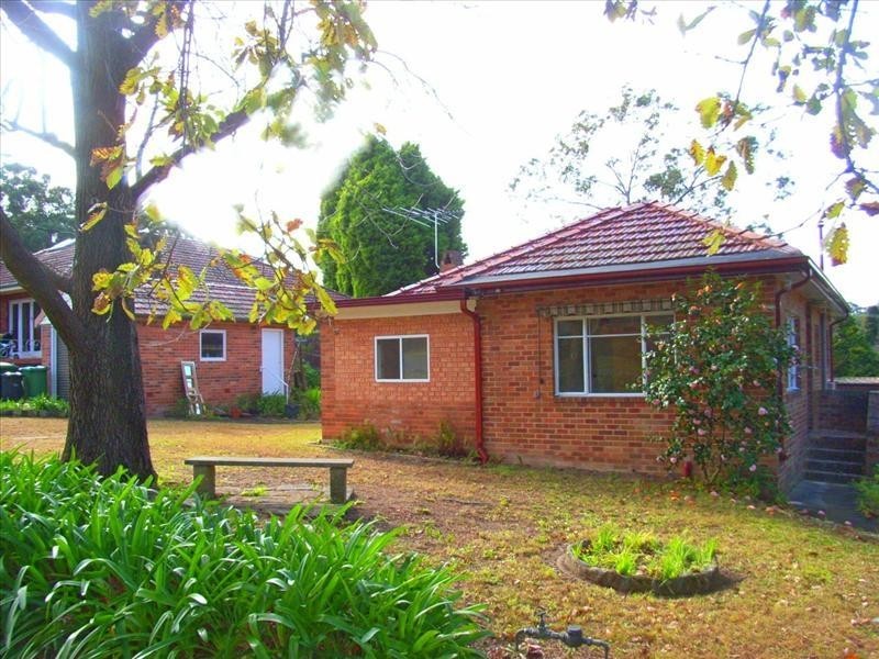 1 Inverallan Avenue, Pymble NSW 2073