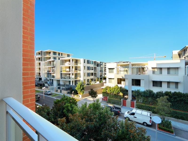 405/1 Stromboli Straight, Wentworth Point NSW 2127