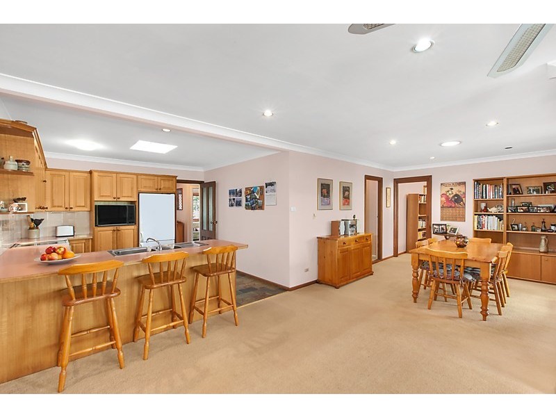 11 Tamboon Avenue, Turramurra NSW 2074
