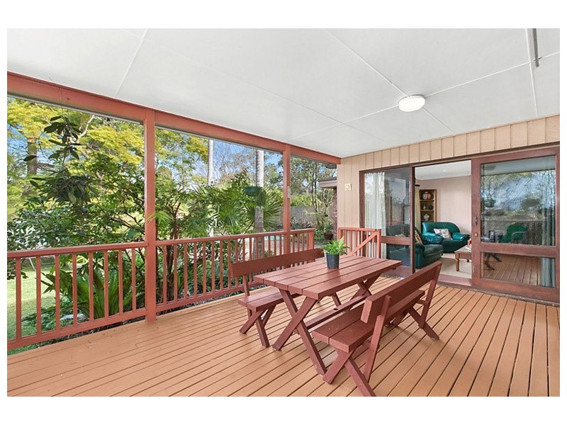 11 Tamboon Avenue, Turramurra NSW 2074