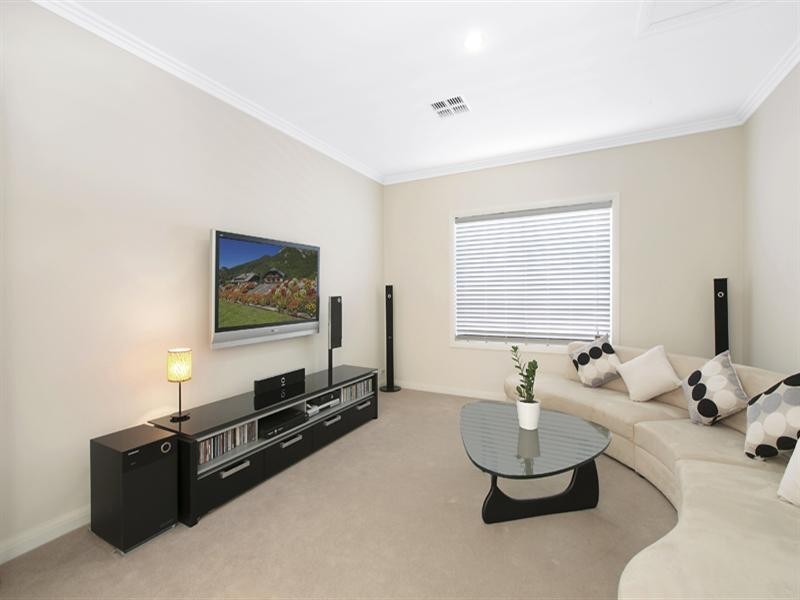 43 Kedumba Crescent, Turramurra NSW 2074