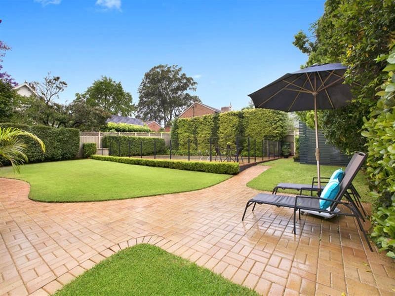 8 Brentwood Avenue, Warrawee NSW 2074