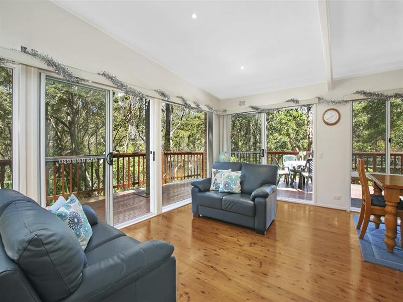8 The Comenarra Parkway, West Pymble NSW 2073