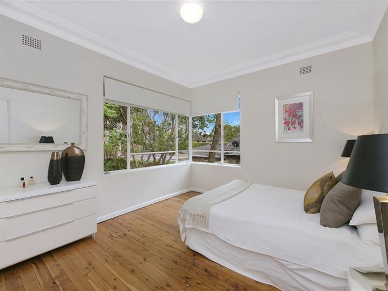 33 Evelyn Avenue, Turramurra NSW 2074