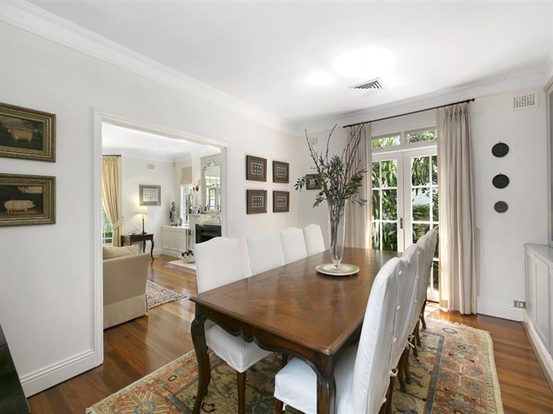 23 Chilton Parade, Warrawee NSW 2074