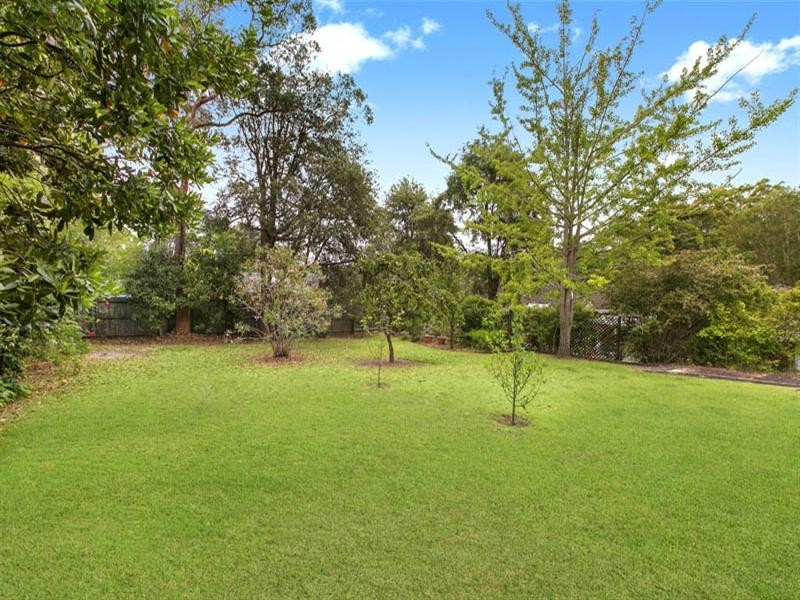 26 Eucalyptus Street, St Ives NSW 2075