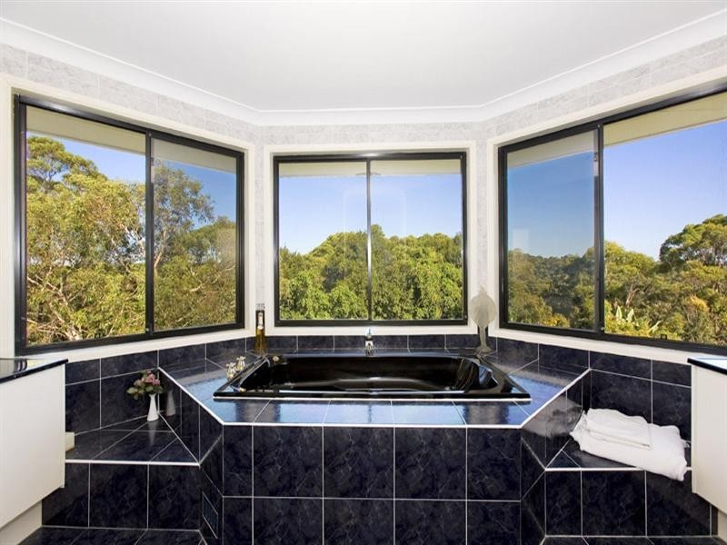 1 Lyrebird Place, St Ives NSW 2075