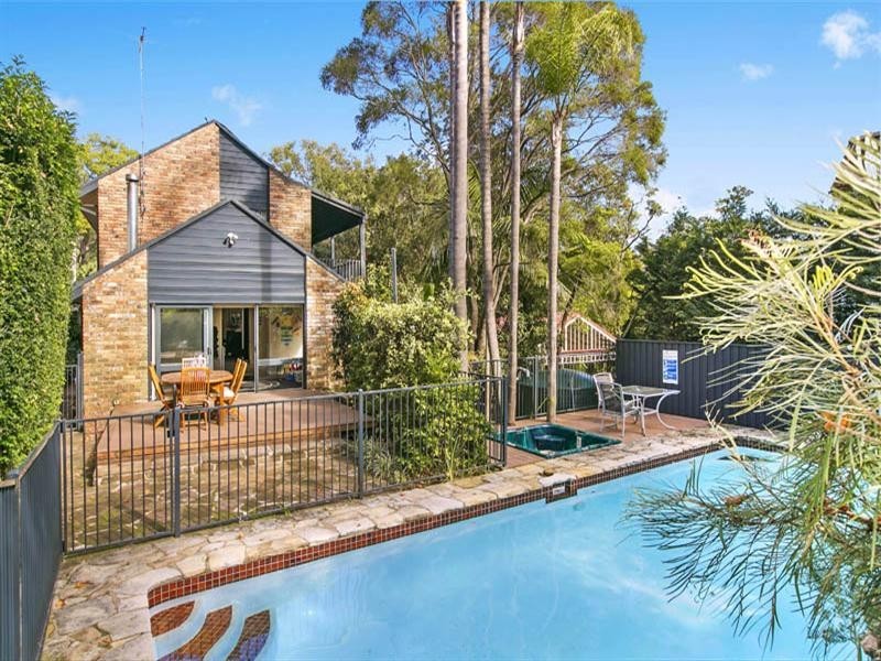 27 Kitchener Street, St Ives NSW 2075