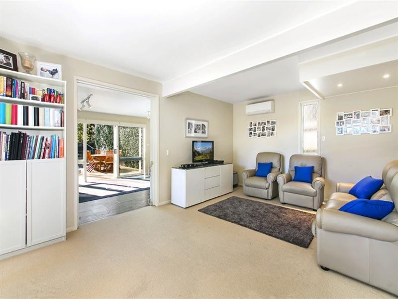 27 Kitchener Street, St Ives NSW 2075