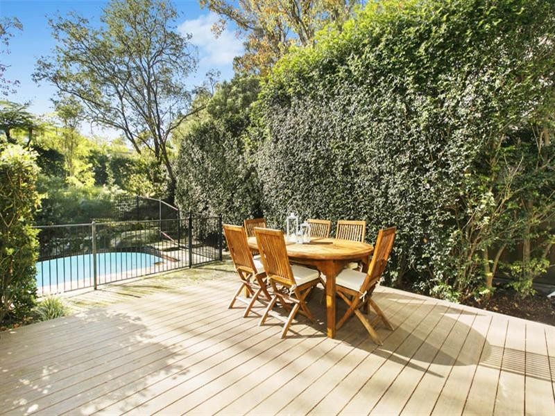 27 Kitchener Street, St Ives NSW 2075