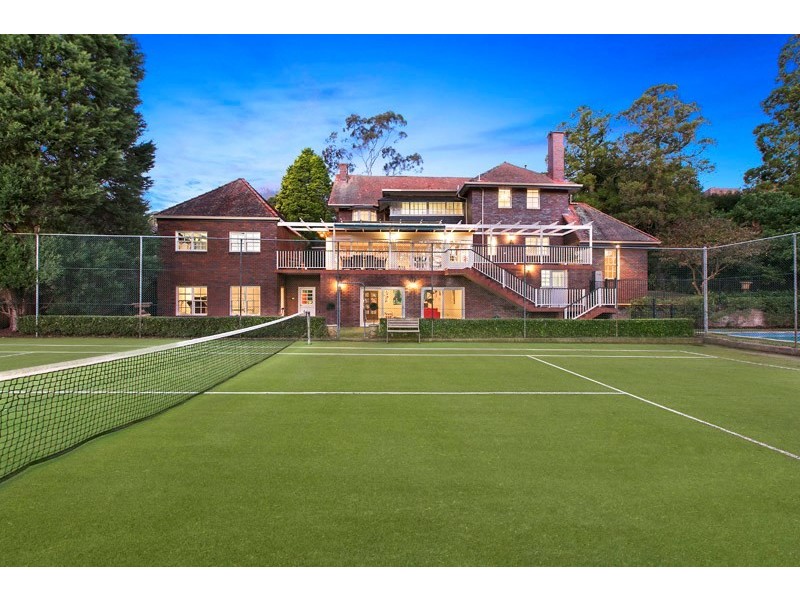 28 Ku-ring-gai Avenue, Turramurra NSW 2074